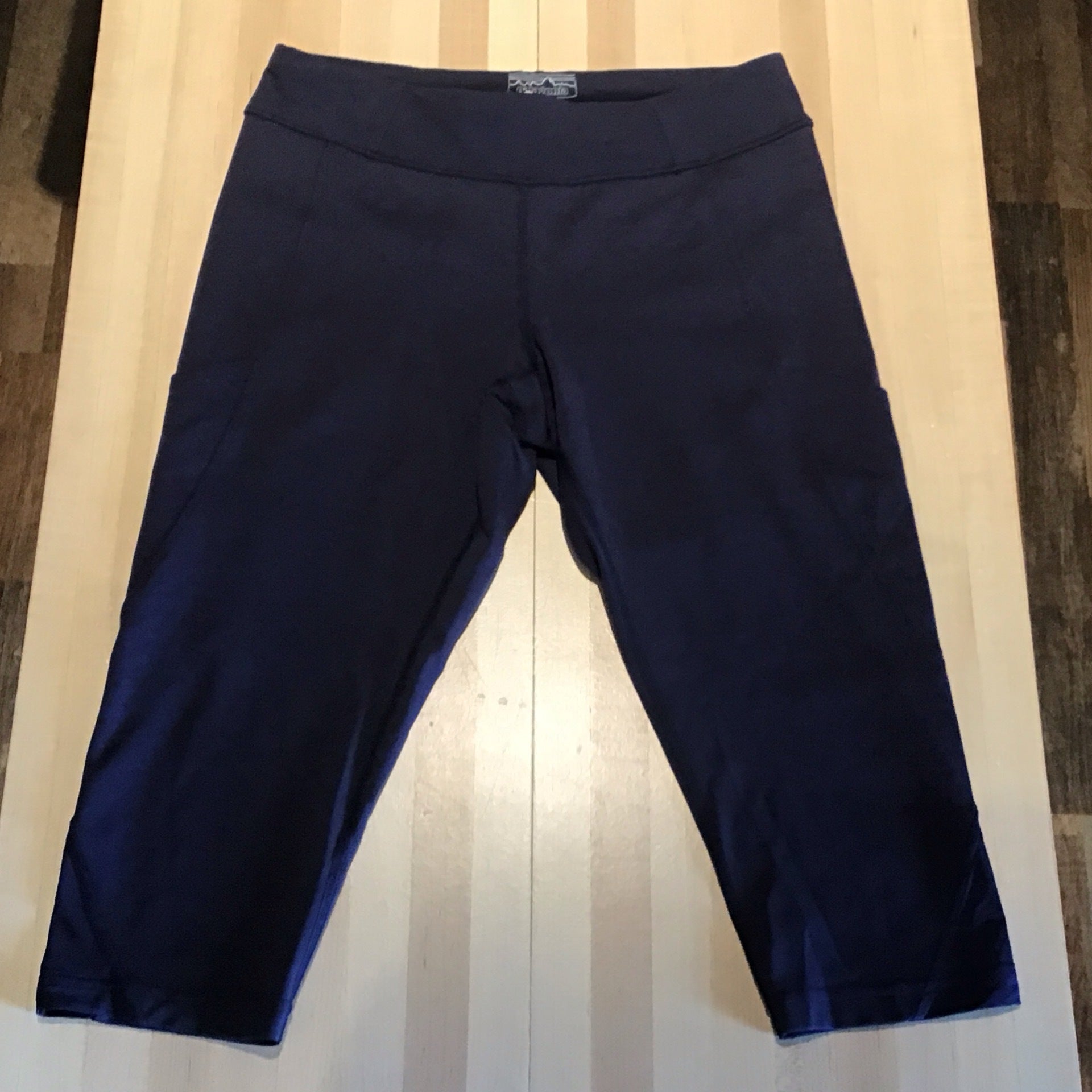 Used Patagonia Women’s Endless Run Capri (worn ware) | Fall Line Outfitters